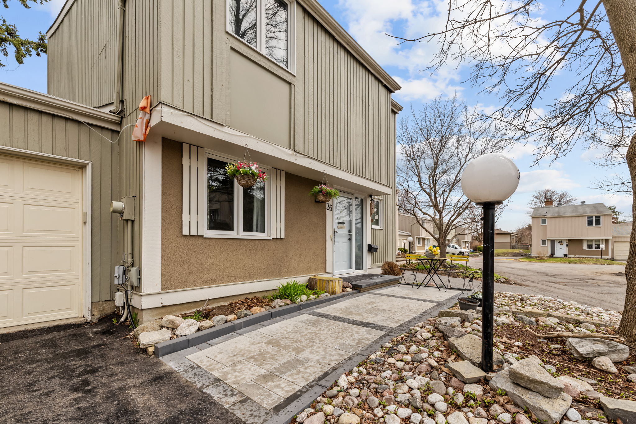 Jackson Court - 1